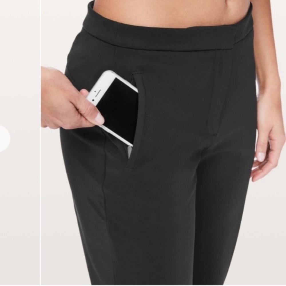Lululemon NWT RARE Athletic Athleisure Minimalist black On the Move Pant Light - Picture 4 of 14